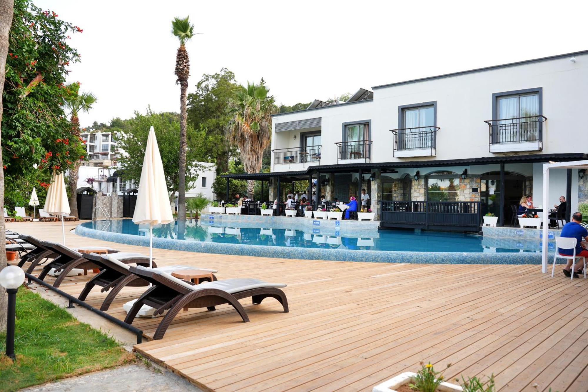 Costa 3S Beach Hotel Бітез Екстер'єр фото
